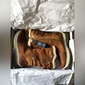 Santana Canada Women's Mayerluxe Leather Boots Chestnut Brown New in Box